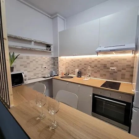 Apartman Garsoniera -zona Gorjului- In Rezidential Bukarest